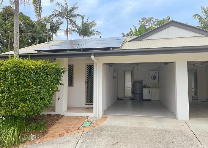 Byron Lakeside Holiday Apartments