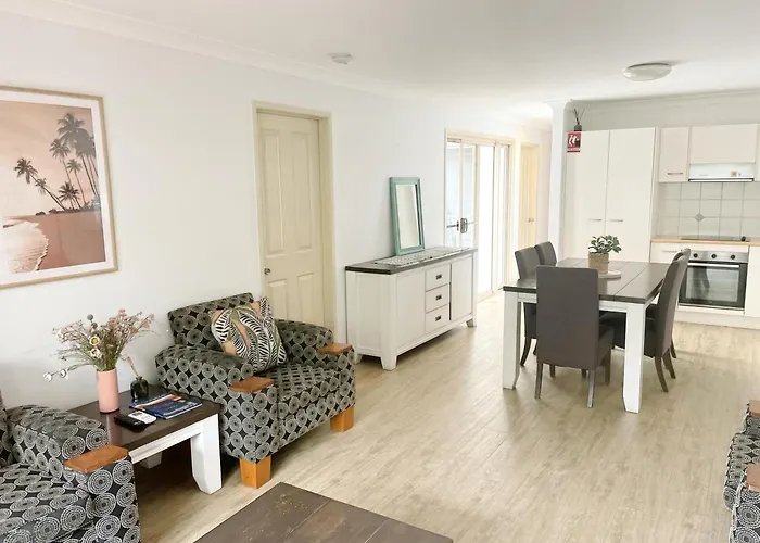 Byron Lakeside Holiday Apartments