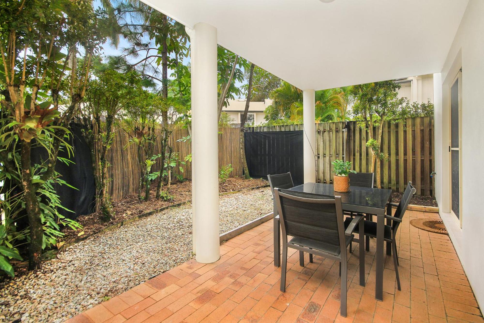 Byron Lakeside Aparthotel