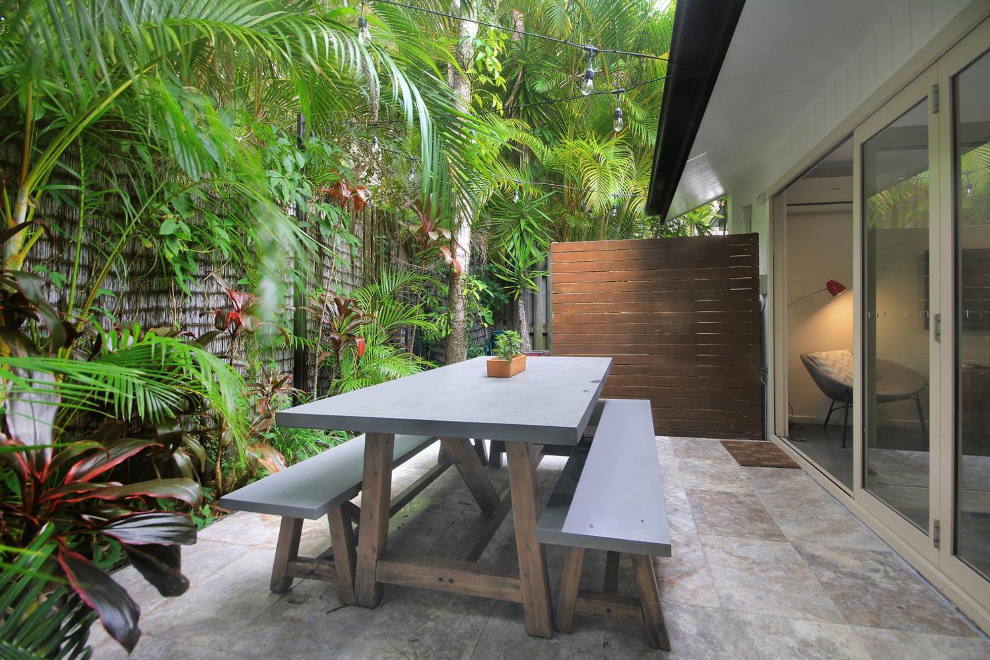 Byron Lakeside Aparthotel