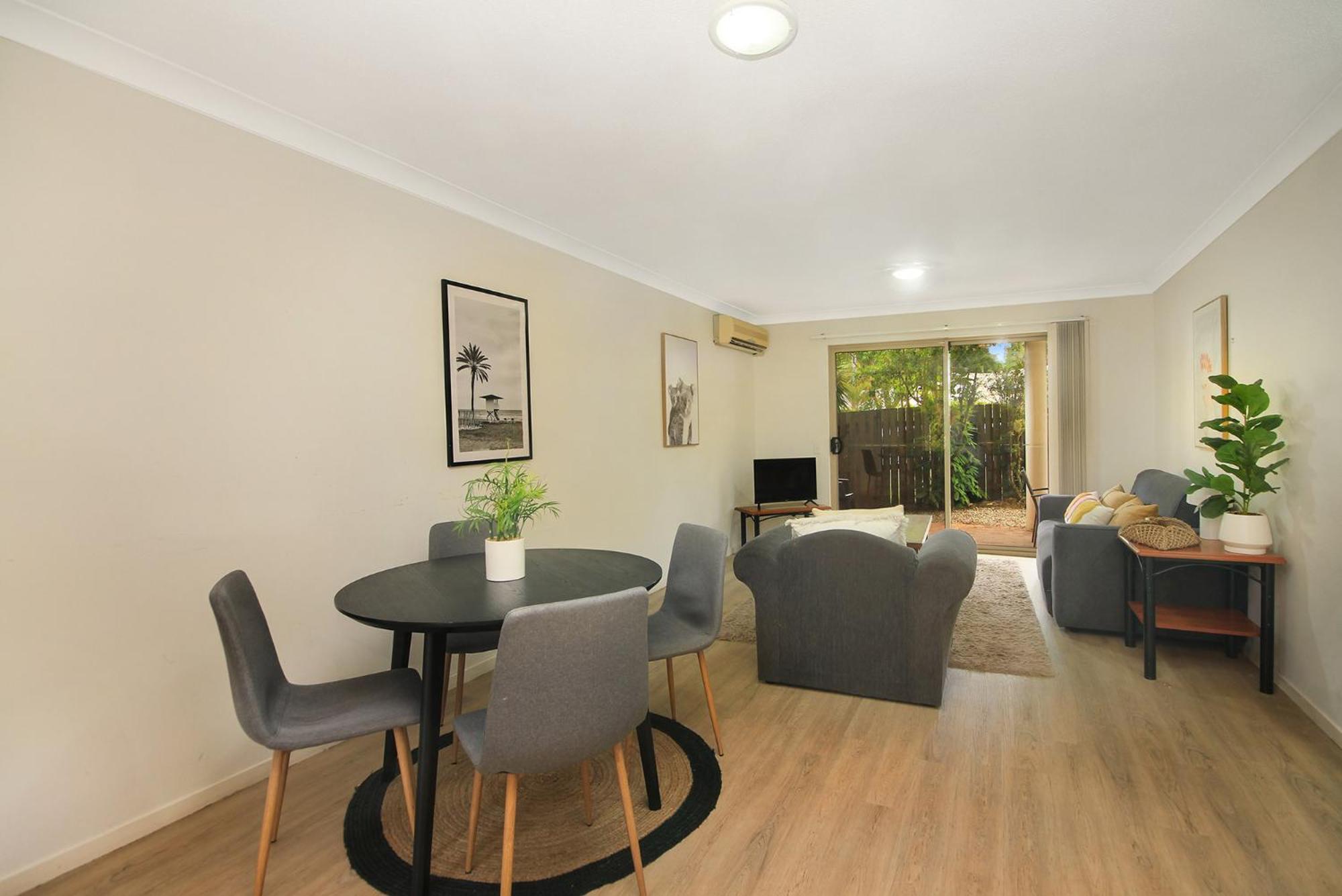 Byron Lakeside Aparthotel 3*